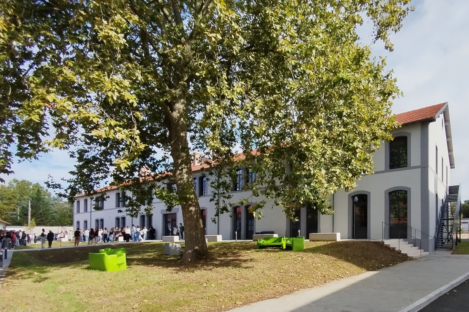 Création d'un IEP en réhabilitation de 2 bâtiments de la caserne Damesme